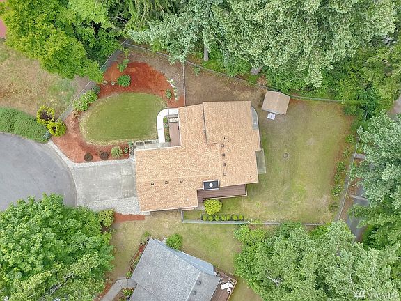 2nd image of 2117 Monique Ct SE