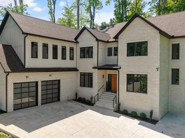 1135 Oak Chase Blvd, Lenoir City, TN 37772