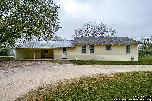 1st image of 122 Cibolo Dr