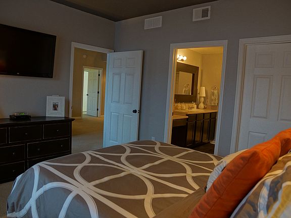 2nd image of 2801 Chancellorsville Dr APT 335