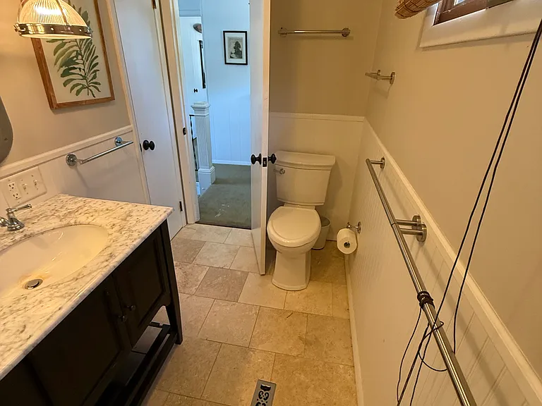 320 Bernice Ave — Photo 5