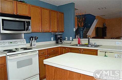 5th image of 1633 Black Oak Ct