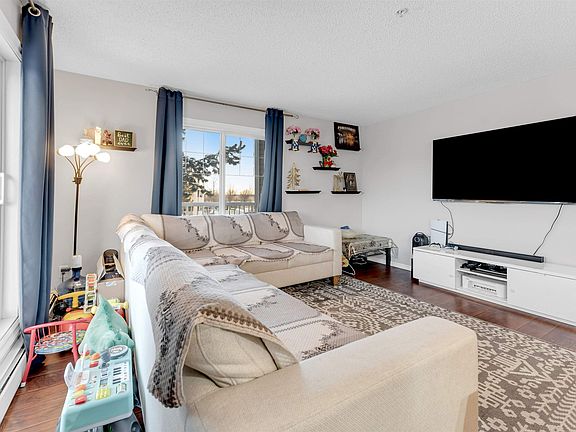 3rd image of 4403 23rd St NW #201