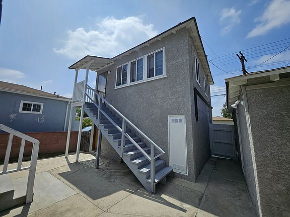 2nd image of 4116 W Victory Blvd #A