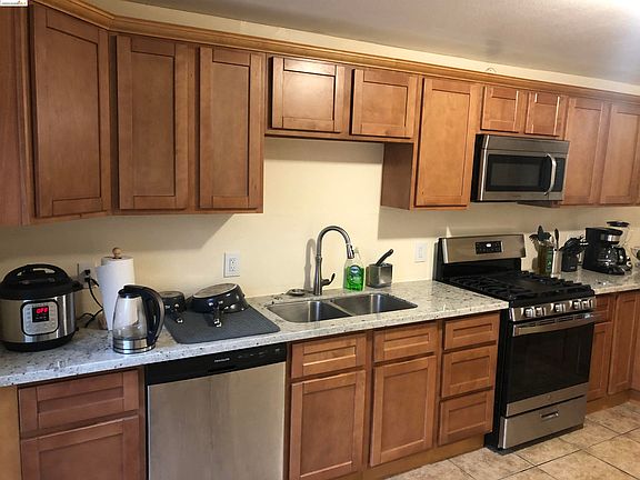 3rd image of 3433 Haven St #3