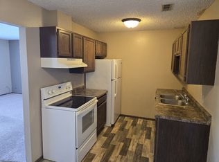 1132 Tiffany Pl APT 5, Waterloo, IA 50701