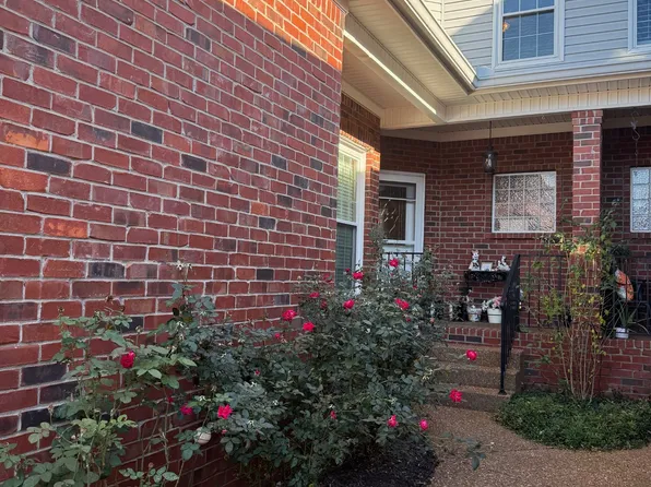 231 Green Harbor Rd APT 73, Old Hickory, TN 37138