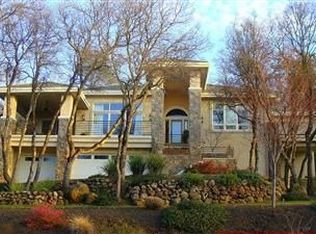 2326 Clubhouse Dr, Rocklin, CA 95765