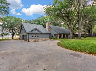 2606 N Shore Dr, Bonham, TX 75418