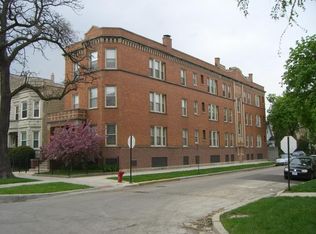 3300 W Palmer St, Chicago, IL 60647