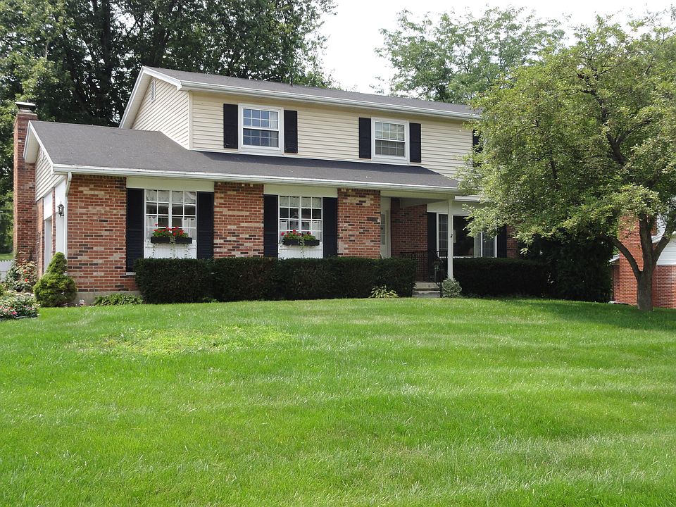1st image of 845 Twin Oaks Dr