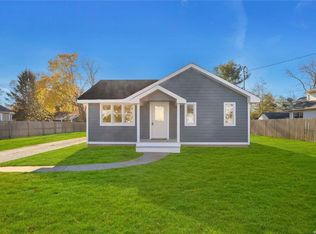 10 Stephen St, Farmingville, NY 11738