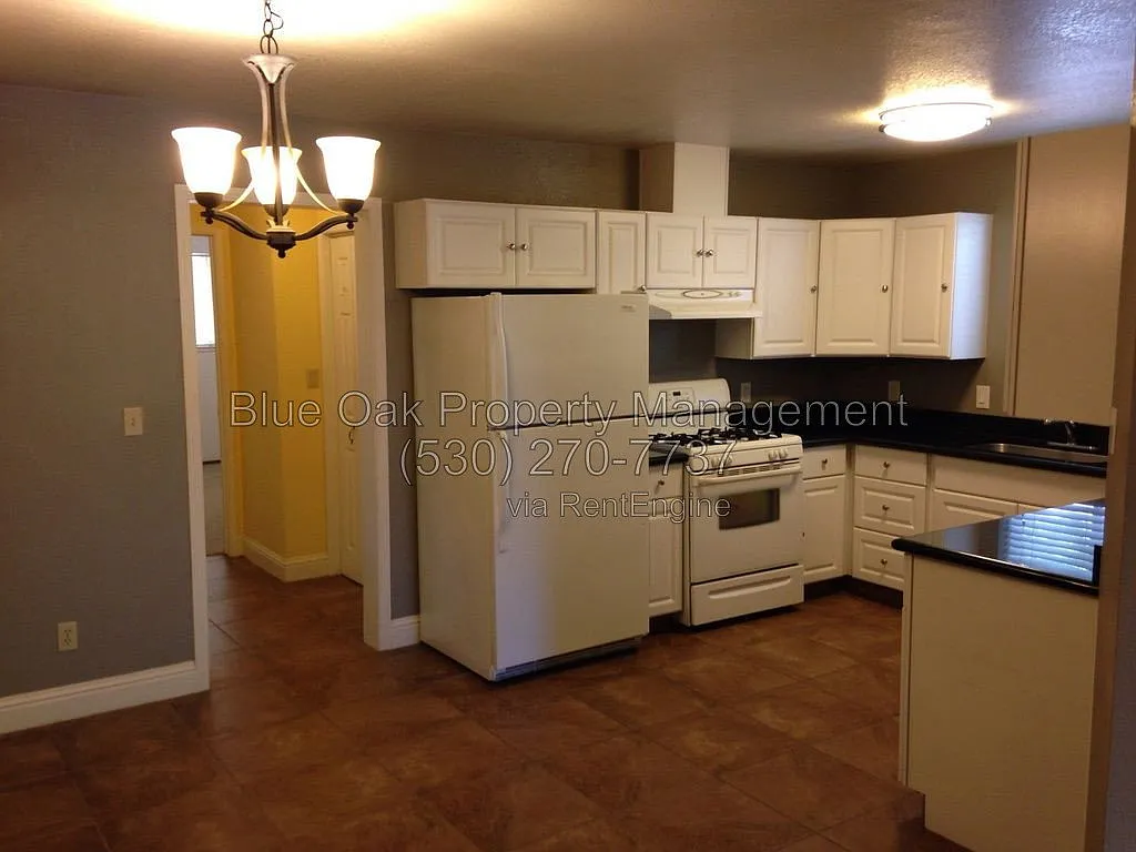 4 bed, 2.0 bath, 1506 sqft, $2,295 — Photo 3