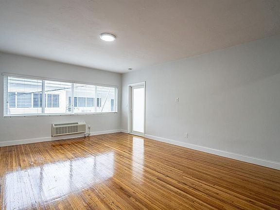 5th image of 8340 Byron Ave Unit 14-8340-14