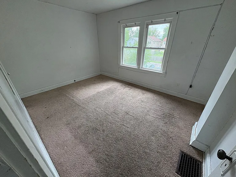128-130 Haldy Ave — Photo 5