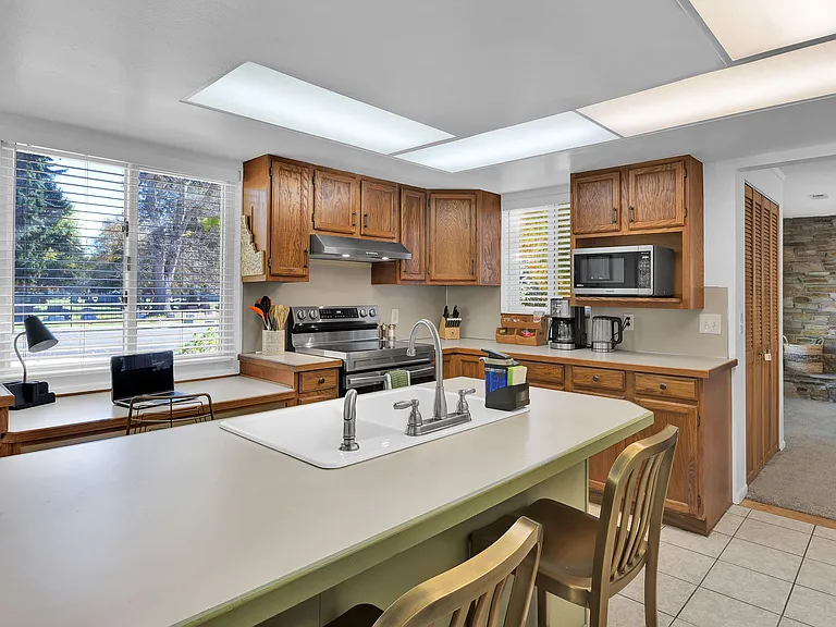 609 N Roosevelt St — Photo 24
