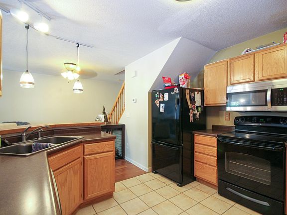 5th image of 1984 Glenfield Ct