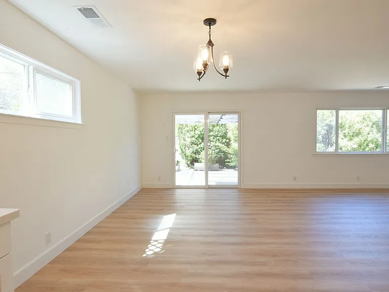 1445 Elam Ave — Photo 5