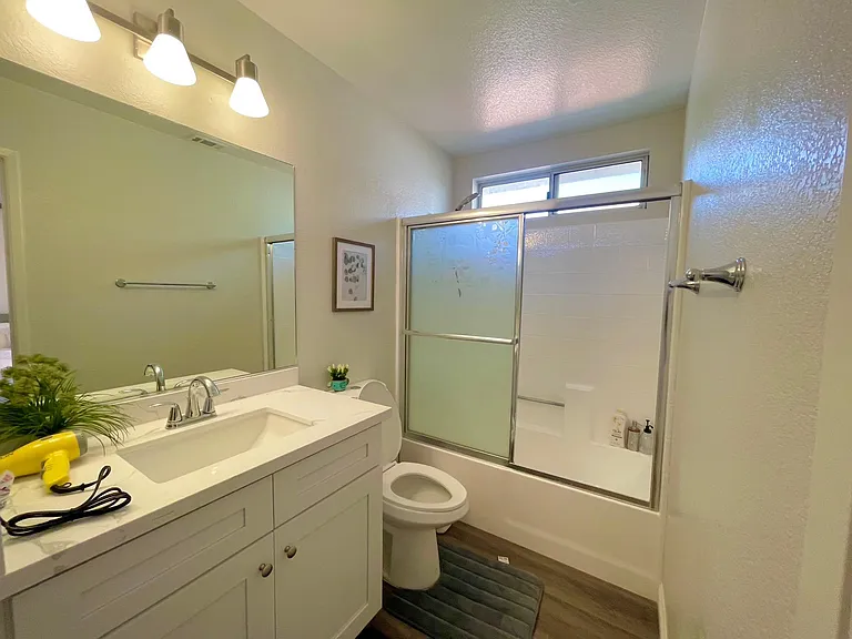 21213 Shakespeare Ct — Photo 32