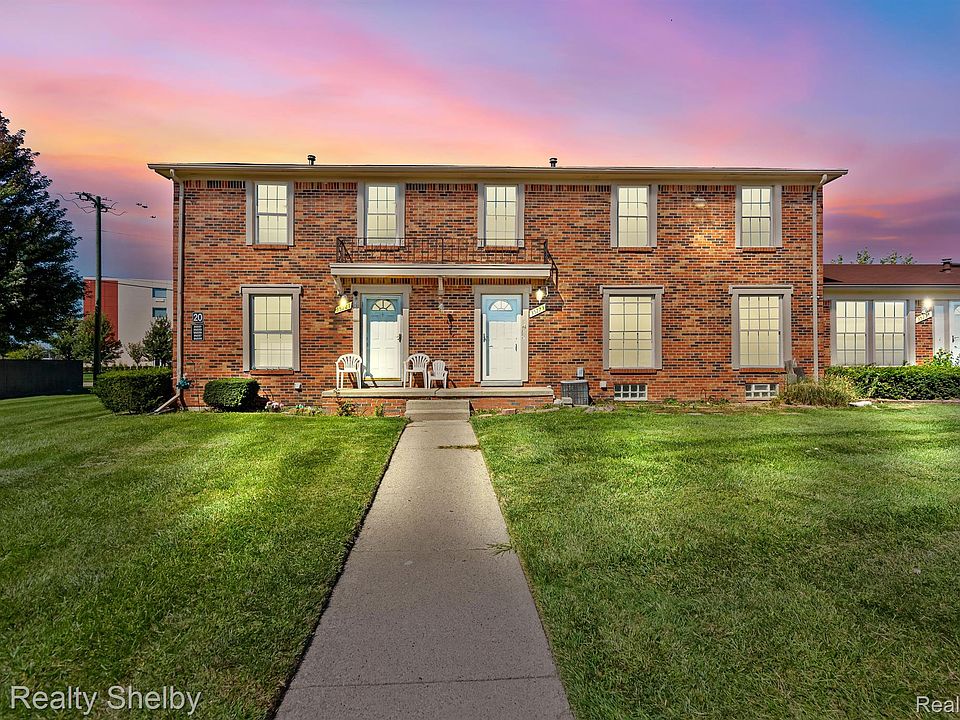 1st image of 35223 Tall Oaks Dr