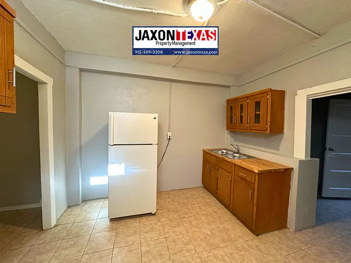 3121 Frutas Ave #4 — Photo 7