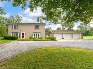 37600 Palma Rd, New Boston, MI 48164