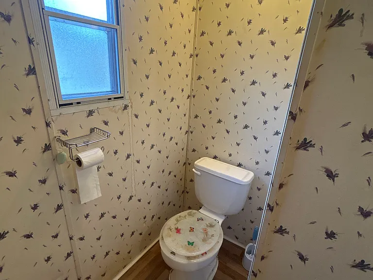 1834 Hylander Dr — Photo 13