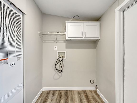 5th image of 3490 S Westcrest Rd #1