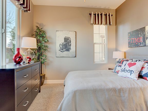 Den or optional bedroom