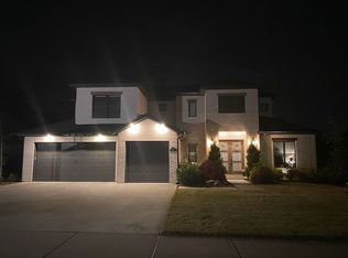 6208 S 49th St, Rogers, AR 72758