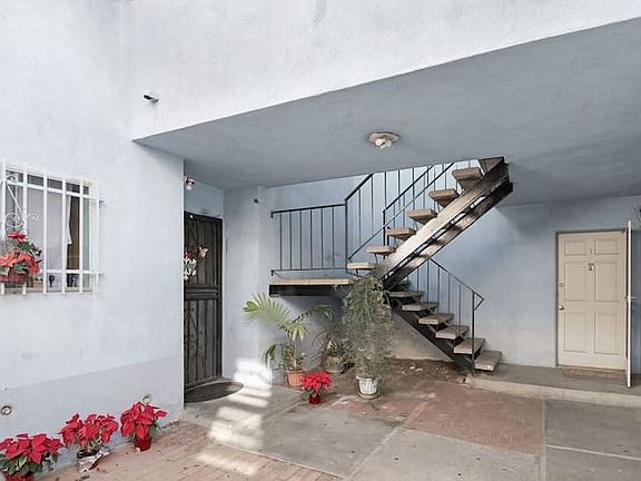 5th image of 3724 Kelton Ave #4-1