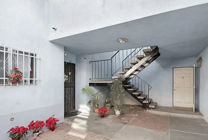 3724 Kelton Ave #4-1 — Photo 5