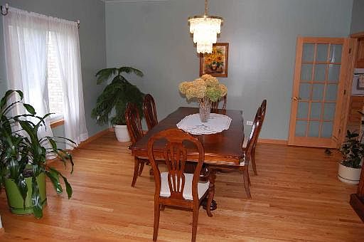 4th image of 14737 Helen Ln