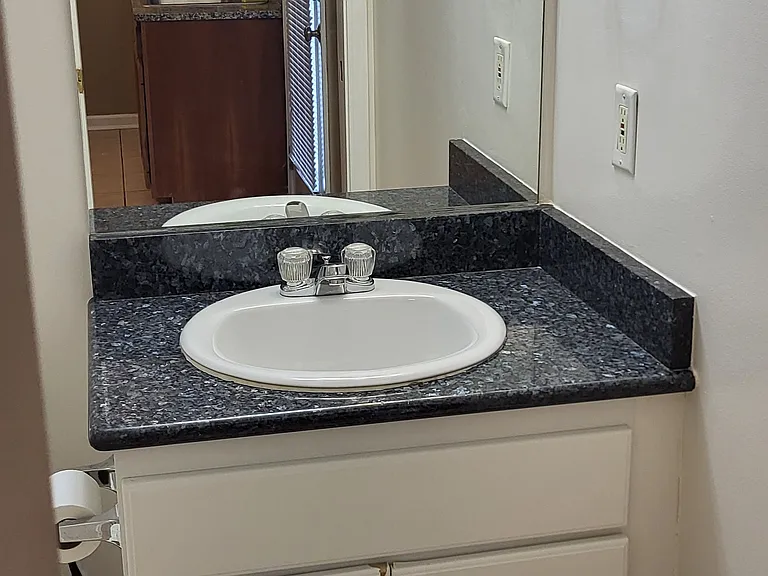 623 Fernwood St #D — Photo 11
