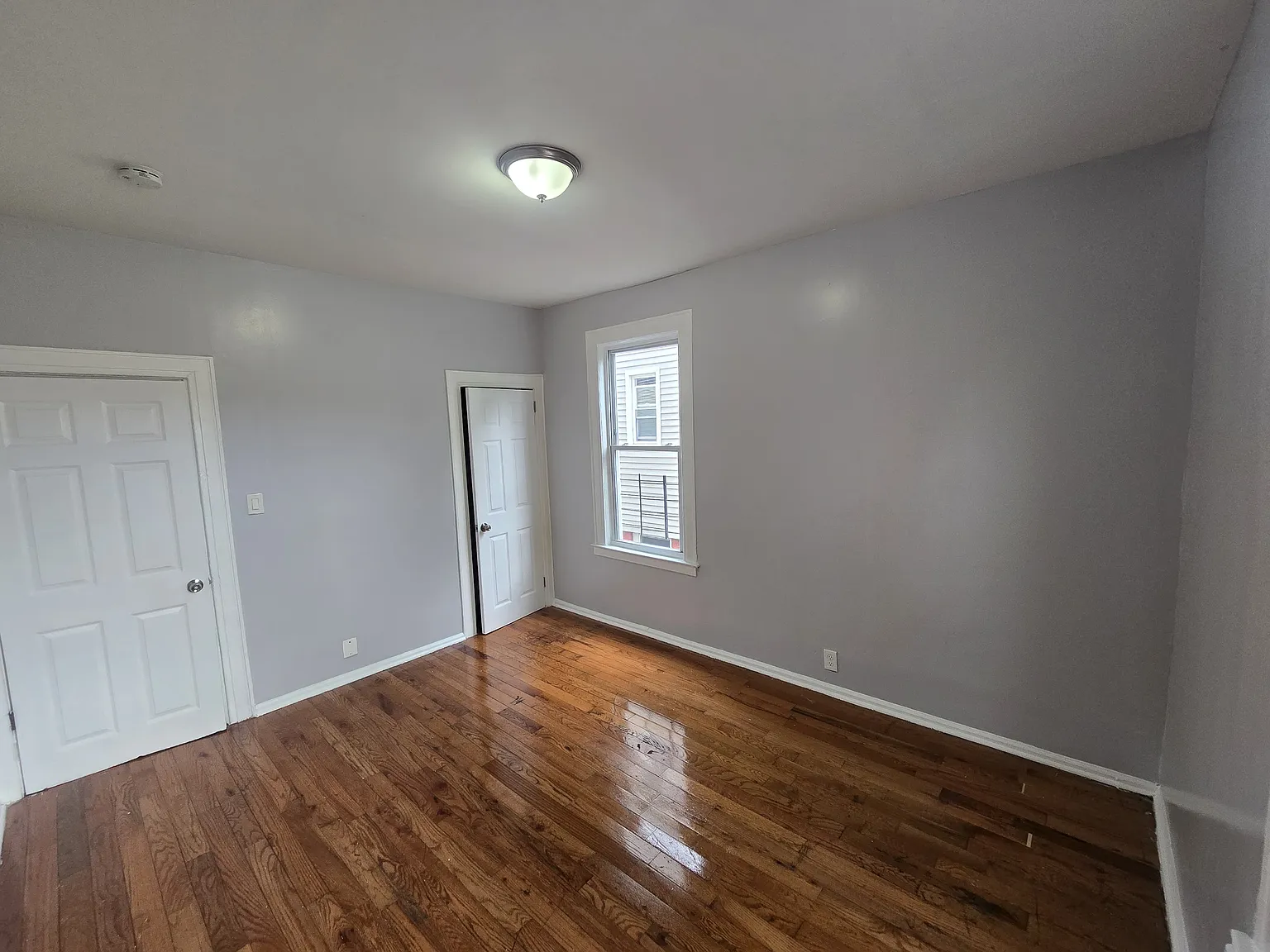 2 bed, 800 sqft, $2,000 — Photo 3