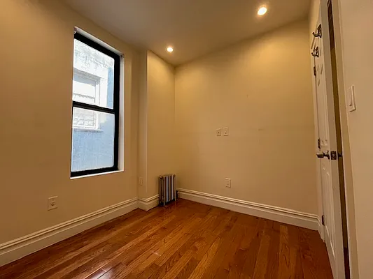 Rented by Oxford Property Group | media 10