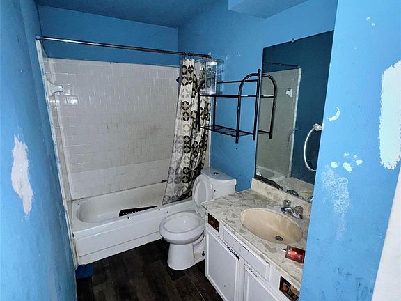 2nd image of 8006 White Swan Dr