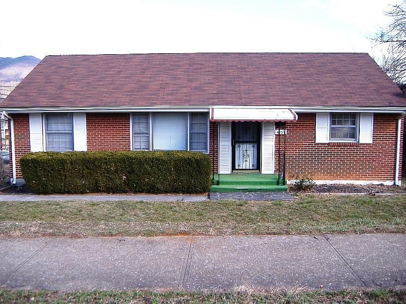 2nd image of 4237 Holmes St NE