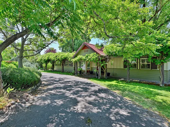 2232 Dellwood Ave, Medford, OR 97504