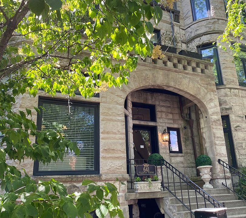 1st image of 641 W Fullerton Pkwy APT 2