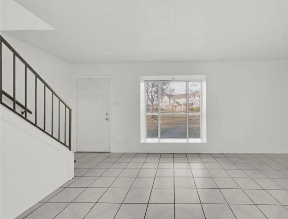 3 bed, 1.5 bath, 1440 sqft, $1,350 — Photo 4