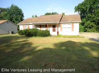 27 Jefferson Ave, Phenix City, AL 36869
