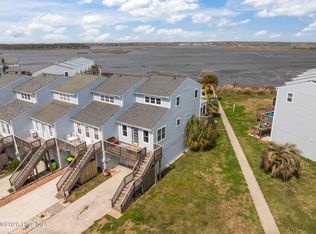 24 Bermuda Landing Place, North Topsail Beach, NC 28460