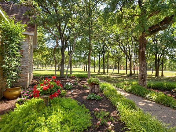 5th image of 604 Buena Vista Ct