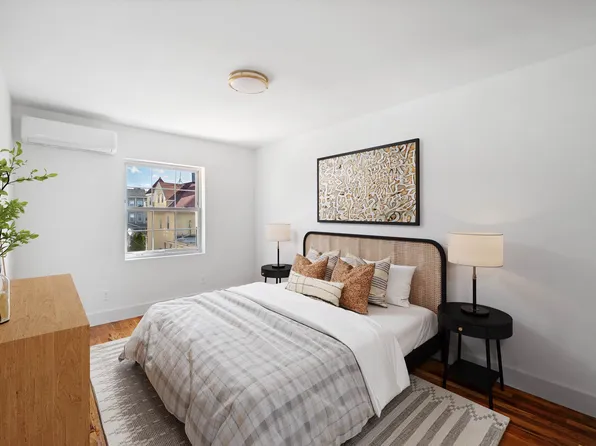 1259 Rogers Avenue image 5 of 7