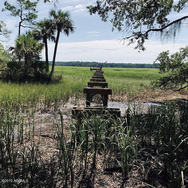 1st image of 21 River Rd