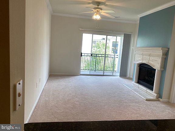 3rd image of 12909 Centre Park Cir APT 402