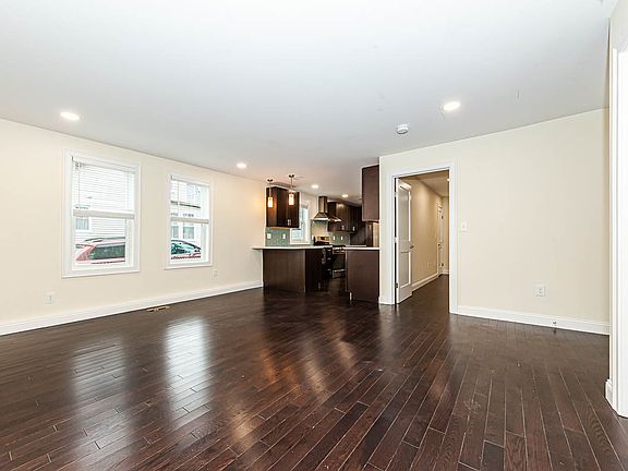 5th image of 28 Albion St #1G