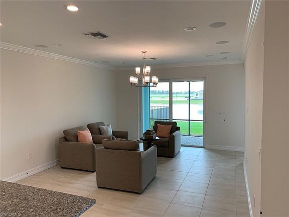 3rd image of 3614 Crimson Ln