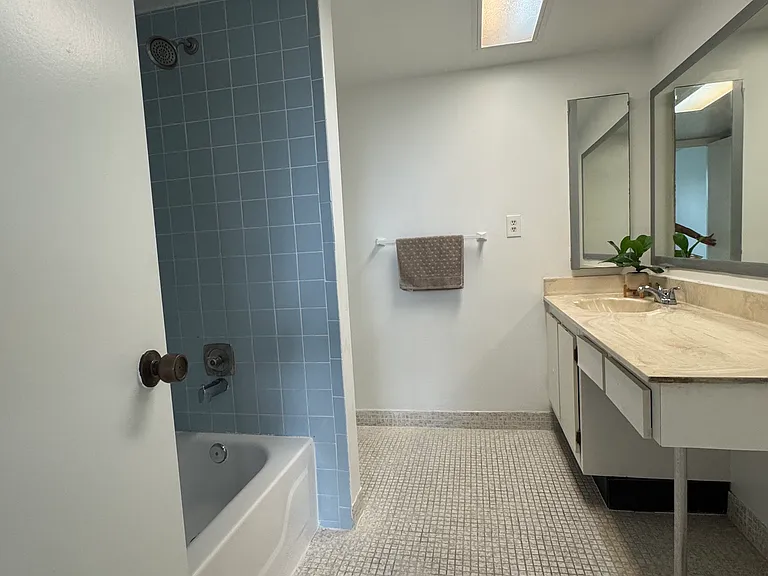3900 NW 76th Ave #108 — Photo 5